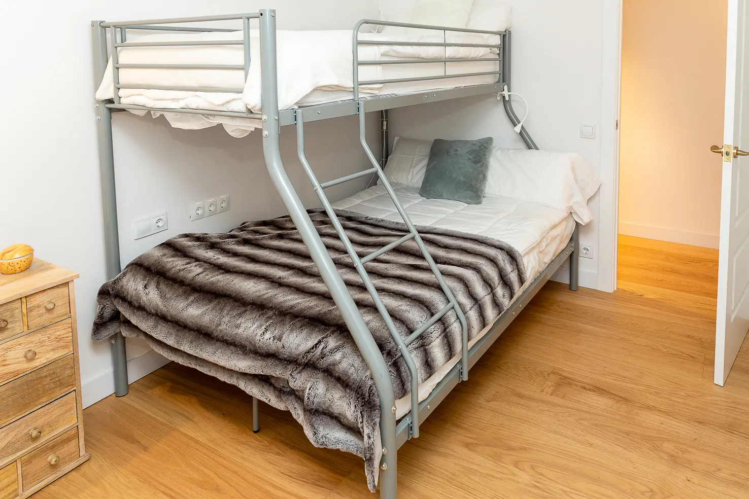 Apartamento con terraza y garaje