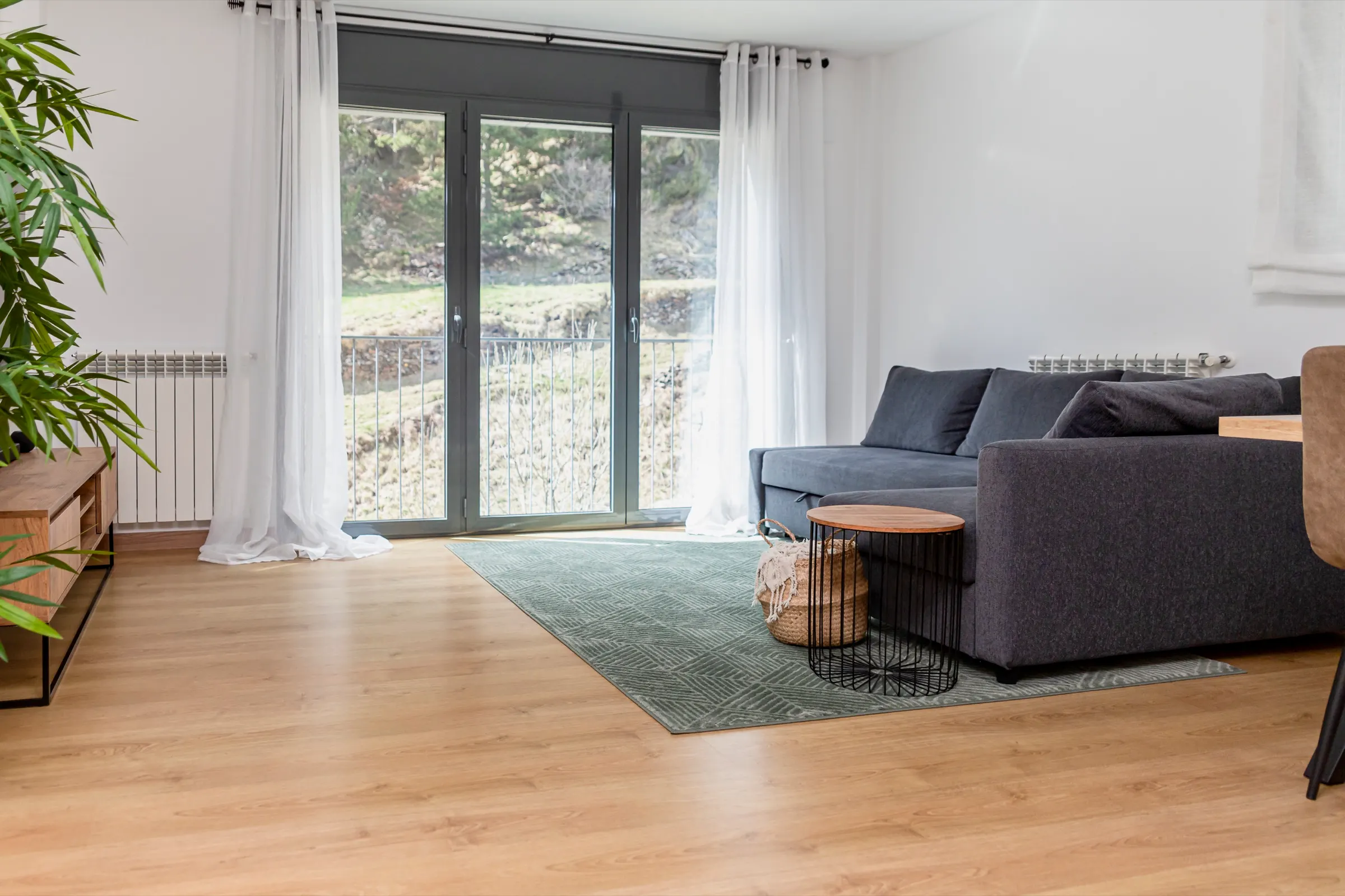 Apartamento con balcón