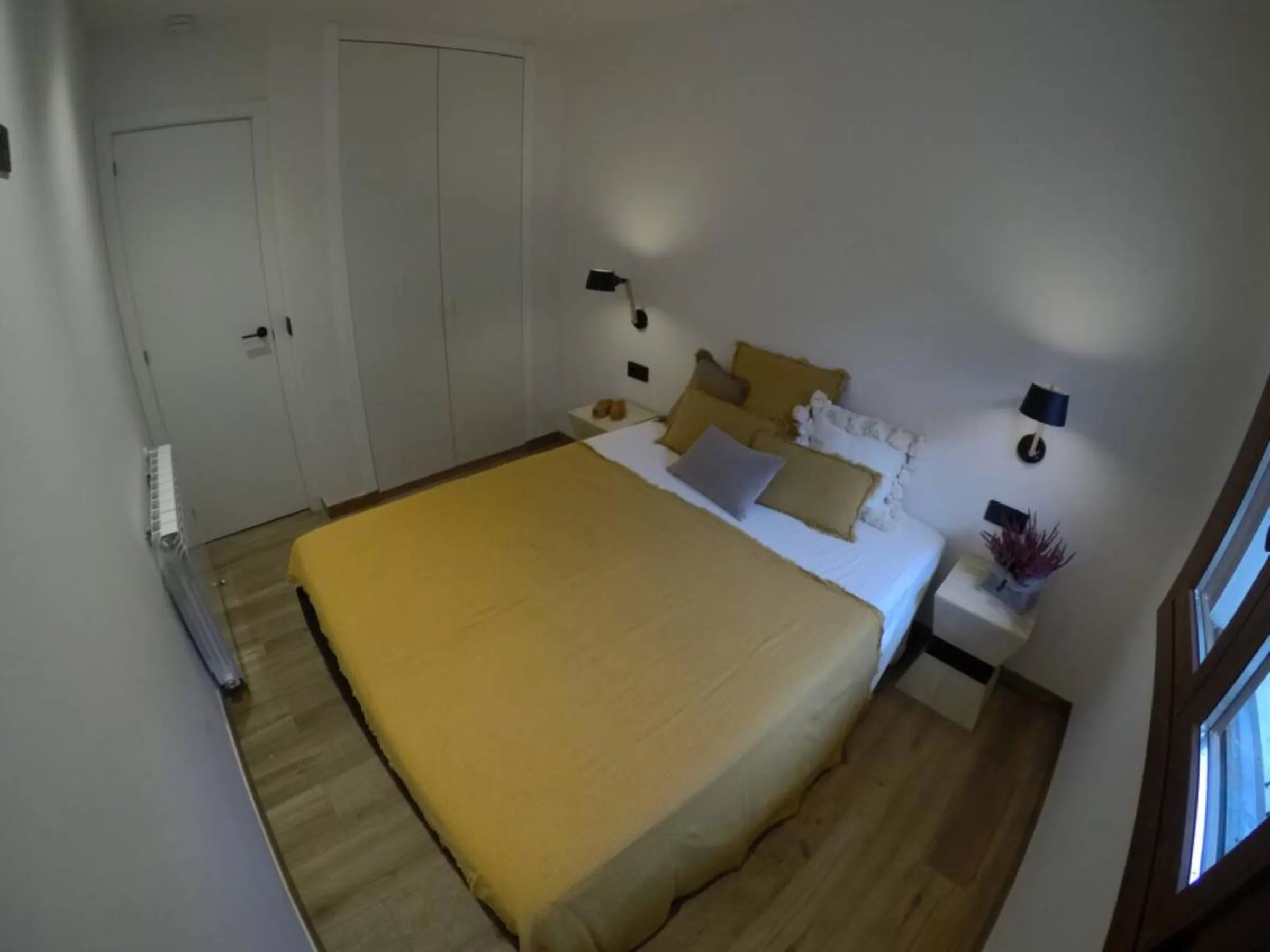 Chalet con jardín